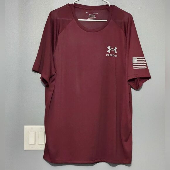 Under Armour, Mens Tech Tee in Depp Burgundy. NWOT, Size XL - Picture 1 of 7